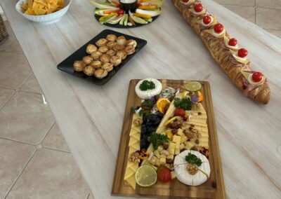 Buffet lors des portes ouvertes du Centre de thérapies Bulle d'Alchimie